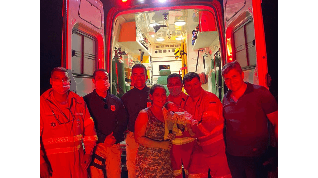 Equipes da Eco101 e PRF salvam bebê recém nascido em Guarapari