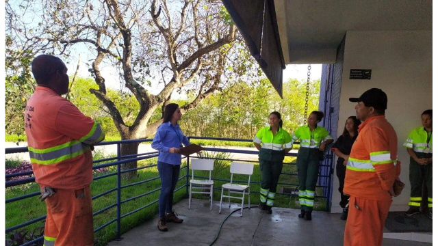 Diálogo a respeito do Dia de Proteção às Florestas na balança de Linhares/ES.