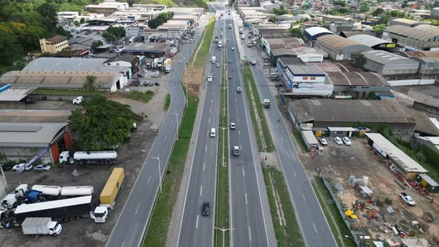 No km 293, em Cariacica, obras de implantação do novo dispositivo de retorno em desnível foram concluídas
