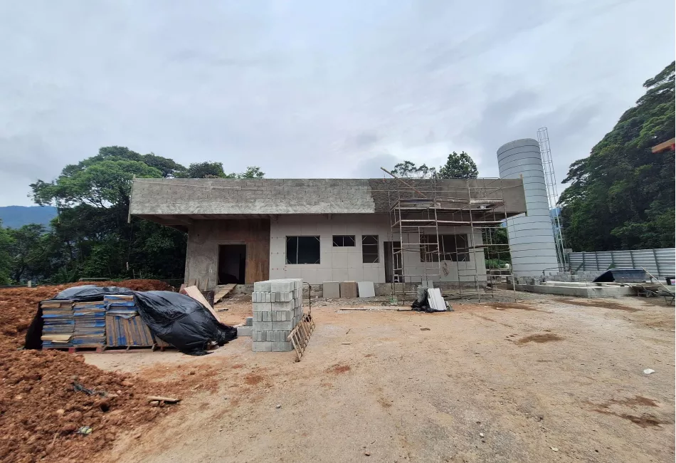 Construção da nova base de atendimento ao usuário da via Anchieta chega a 81% de conclusão