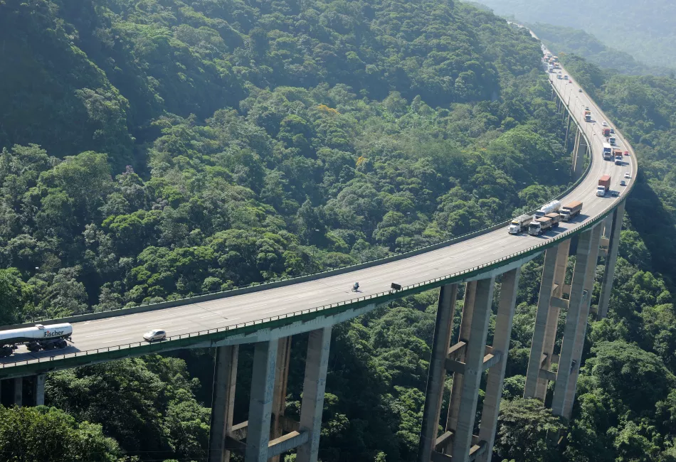 Ecovias Imigrantes adere ao movimento contra o uso do celular ao volante nas rodovias